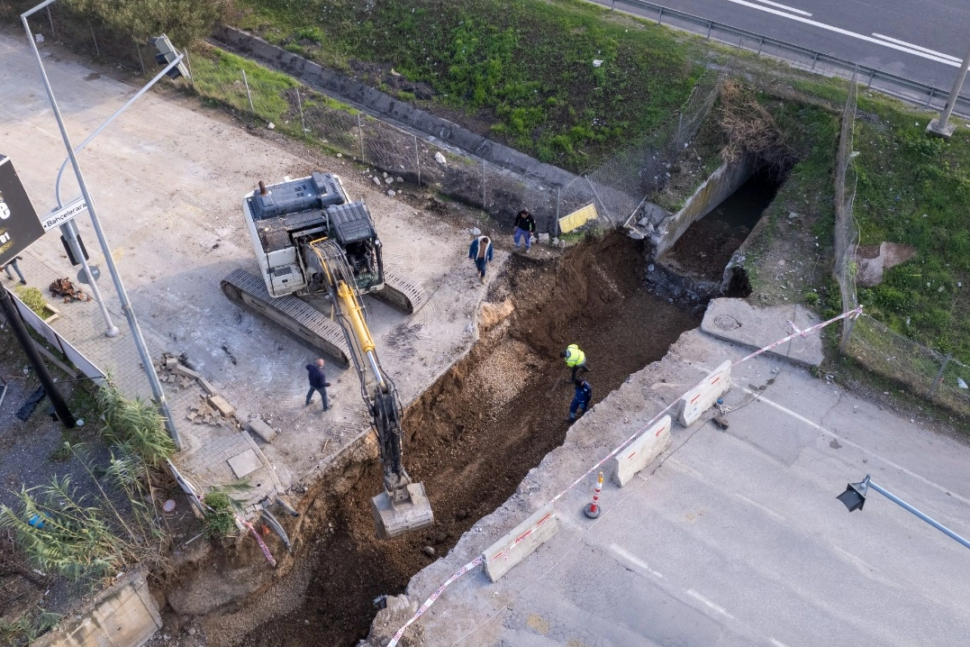 İzmir Büyükşehir Belediyesi'nden yağmursuyu hattı ile altyapıda rekor