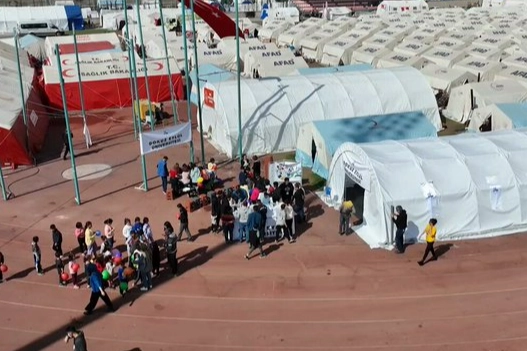 Dokuz Eylül Üniversitesi depremin yaralarını sarıyor