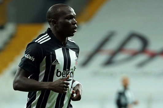 Kadro dışı kalan Aboubakar sessizliğini bozdu: İşimi yapmama izin verin