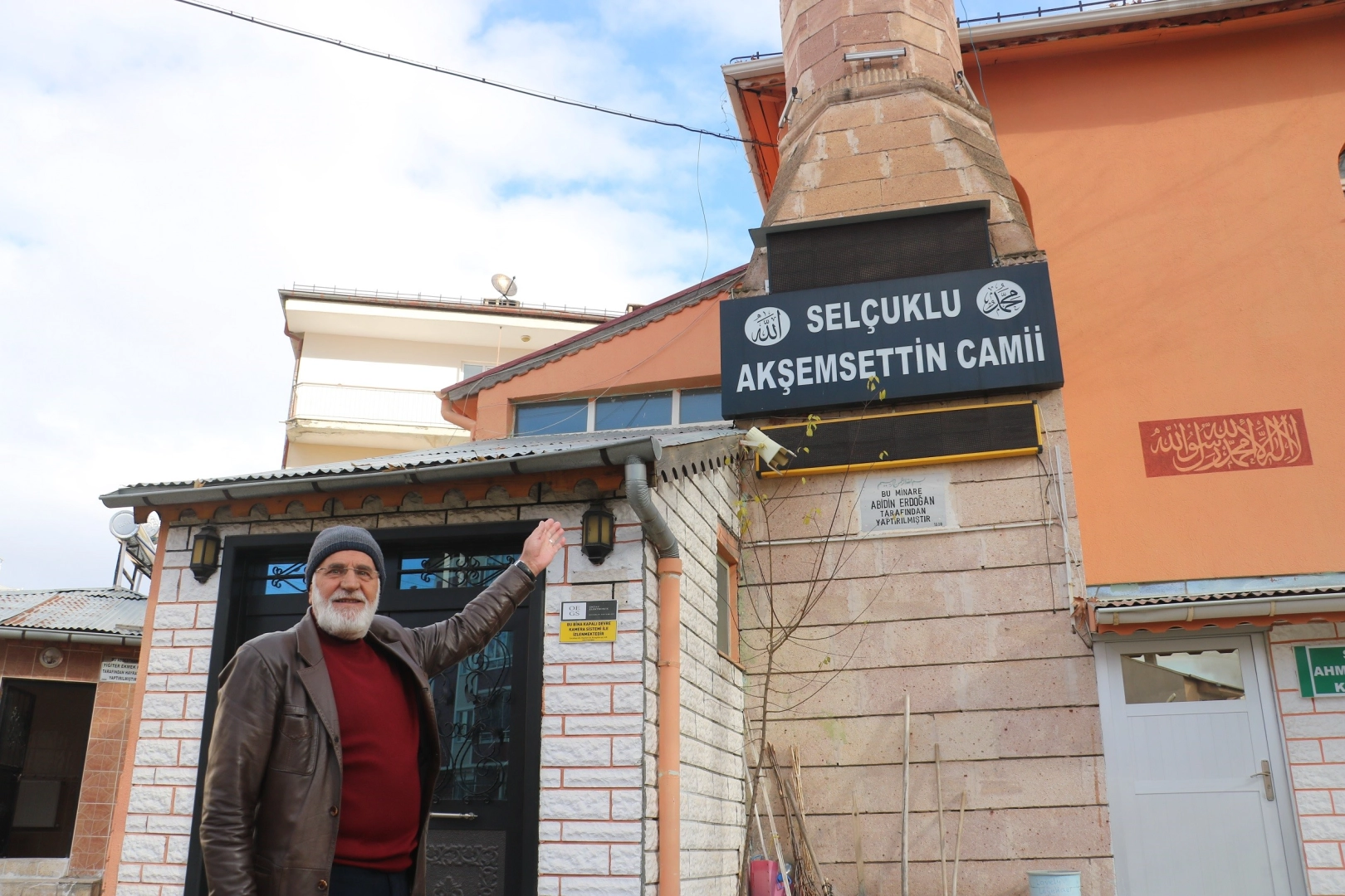 Sivaslılar Aykut Kocaman'ı camiye davet etti