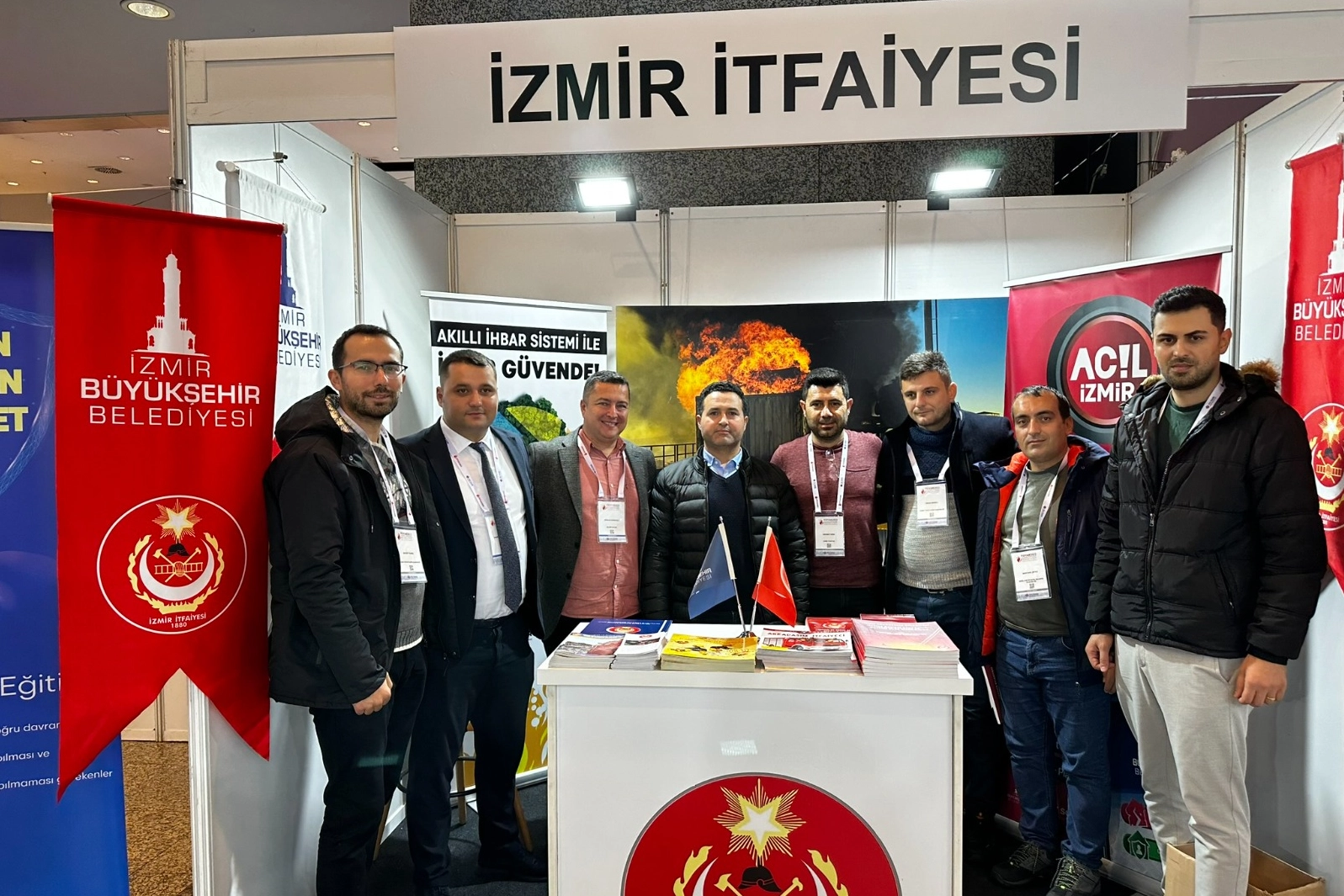 İzmirli itfaiyeciler, Uluslararası Yangın Güvenliği Sempozyumu'na katıldı