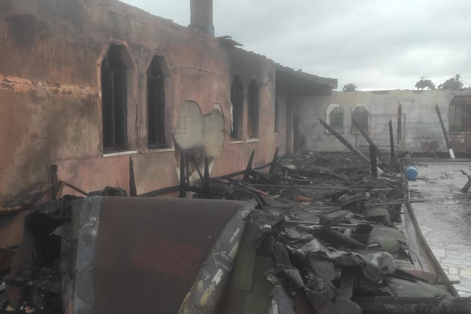 Çanakkale'de çıkan yangın evi küle çevirdi haberinin görseli