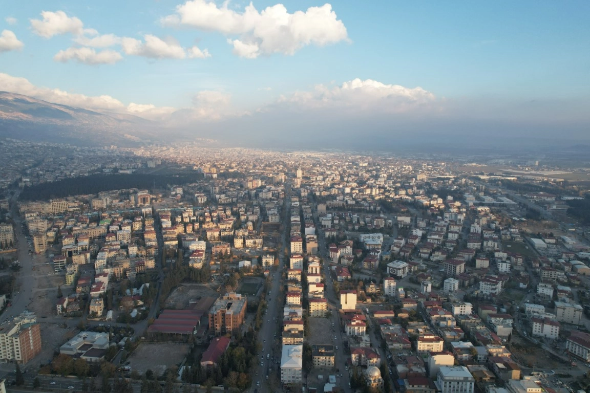 Depremin merkezi Kahramanmaraş yeniden ayağa kalkıyor