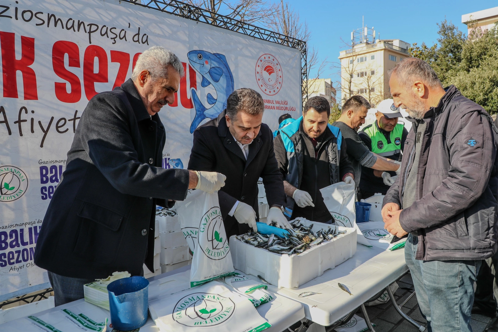 Gaziosmanpaşa'dan vatandaşlara 3 ton balık