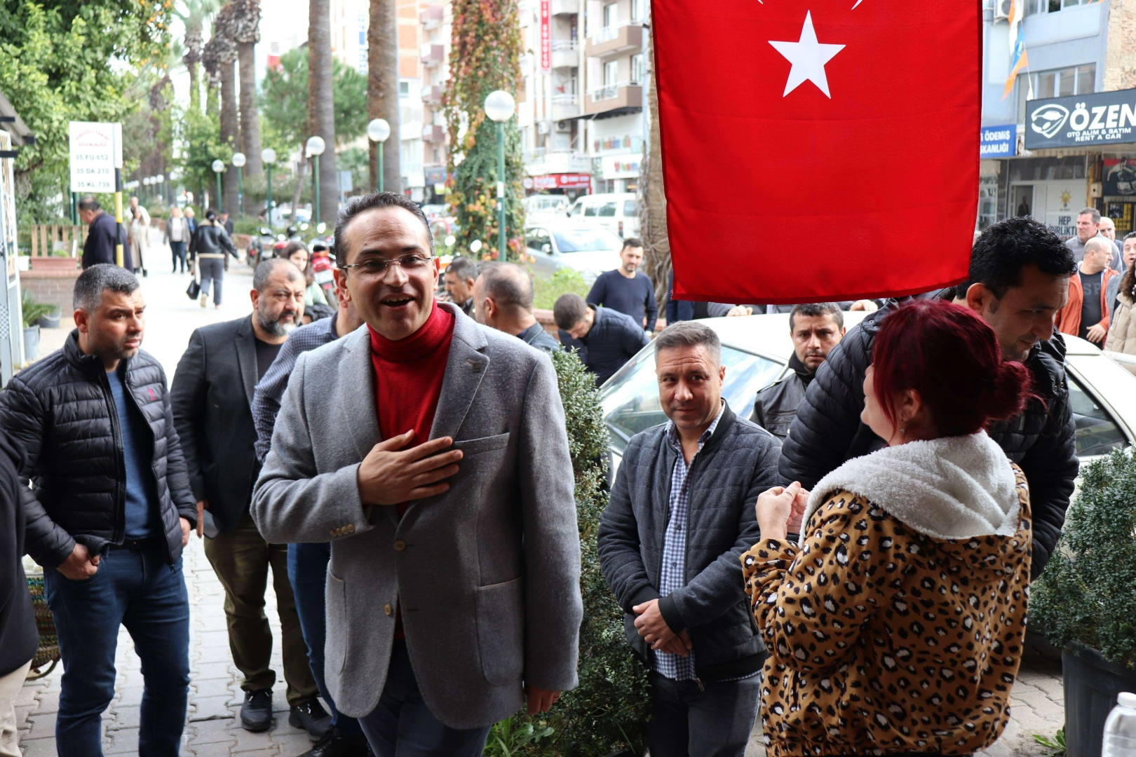 Olgun Atila, ilçe ziyaretlerine devam ediyor