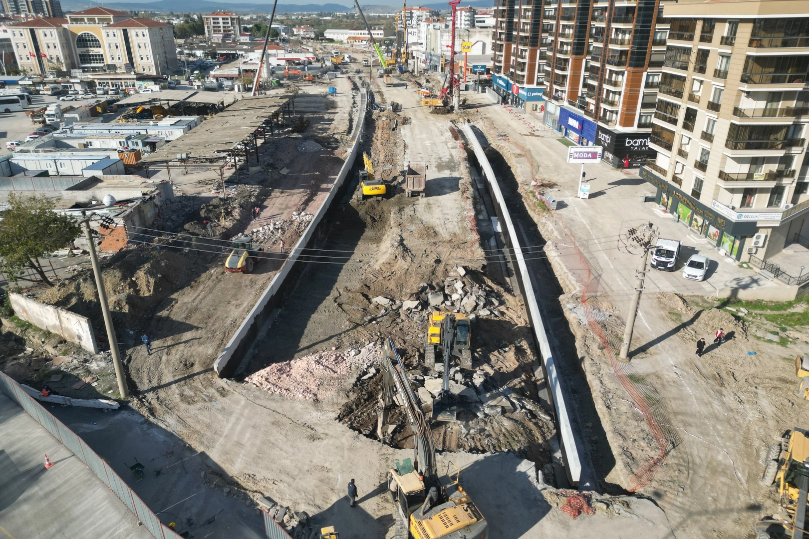 Menemen'de battı çıktı atağı... Trafikte çağ atlatacağız