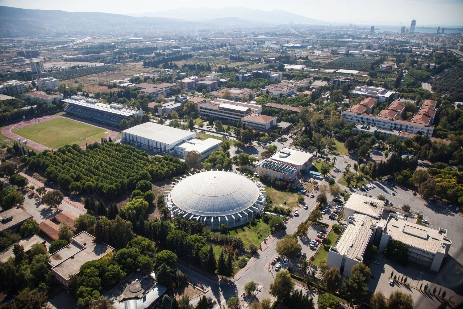 Ege Üniversitesi dünyada ilk binde, Türkiye’de 8’inci