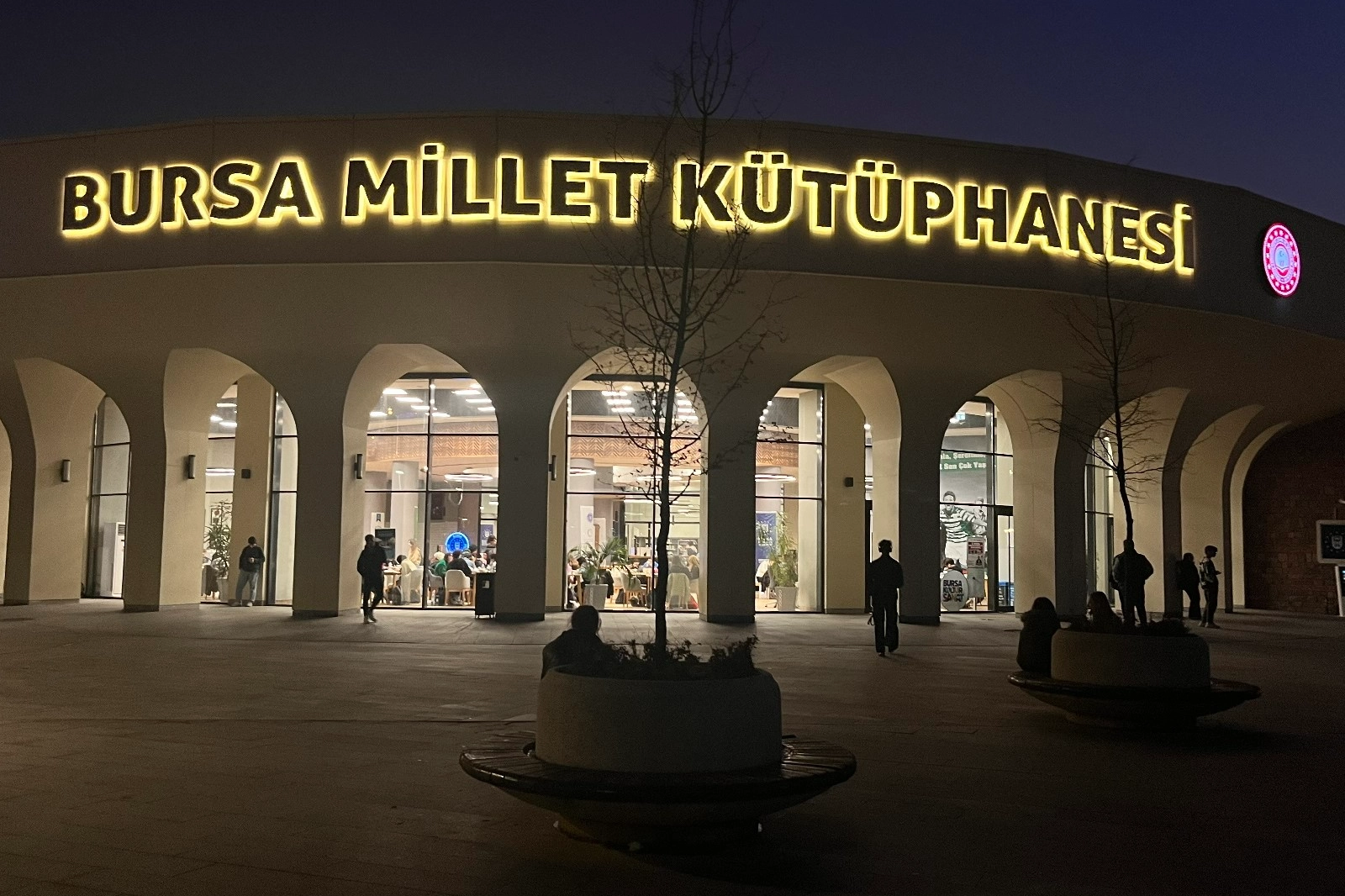 Bursa'da Millet Kütüphanesi 24 saat hizmet verecek