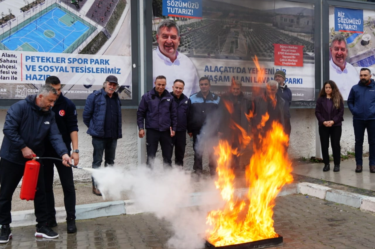 İzmir haber: Çeşme'de itfaiyeden zabıta personeline yangın eğitimi