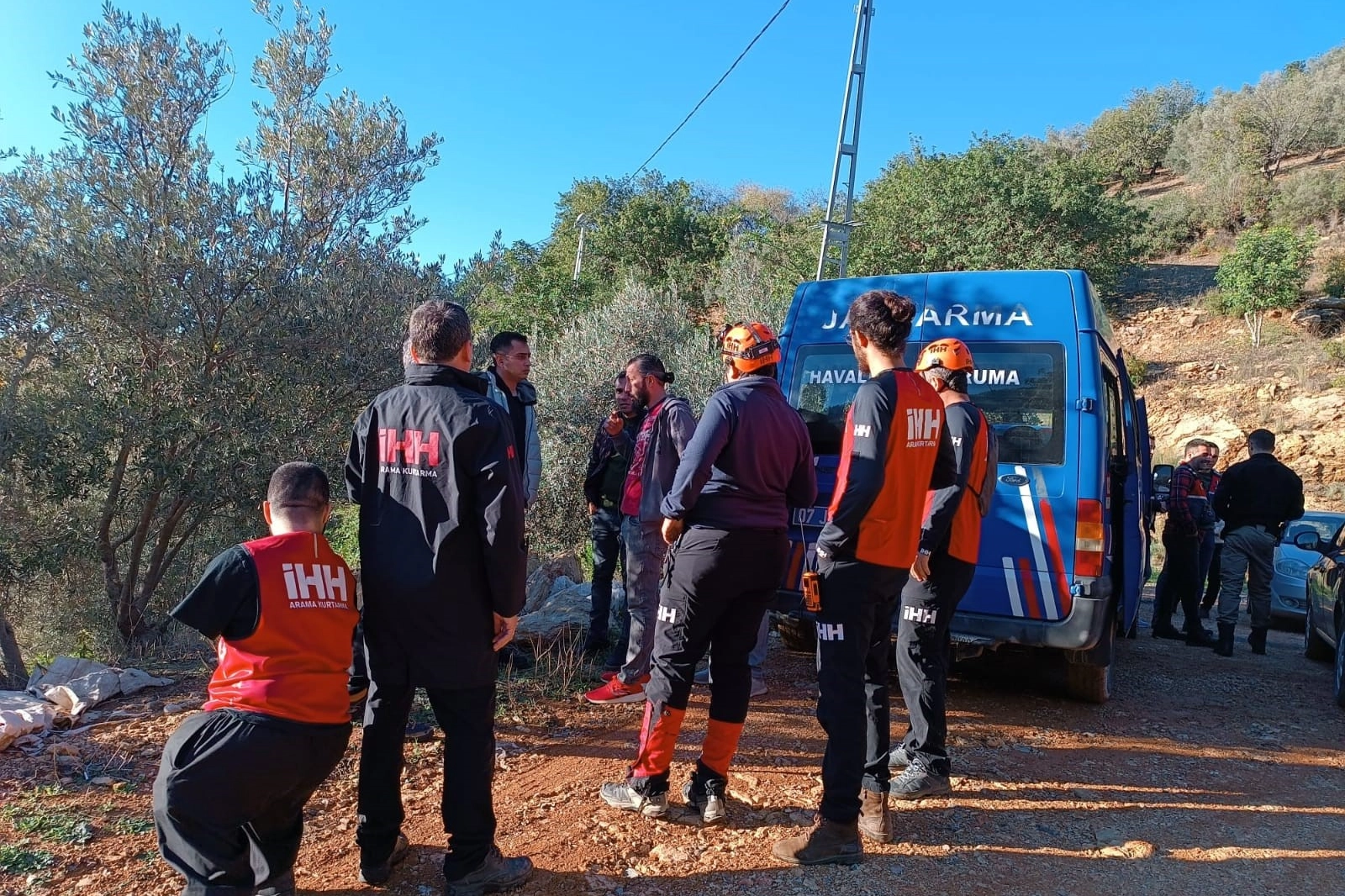 Antalya’da kaybolan adam dağda yürürken bulundu