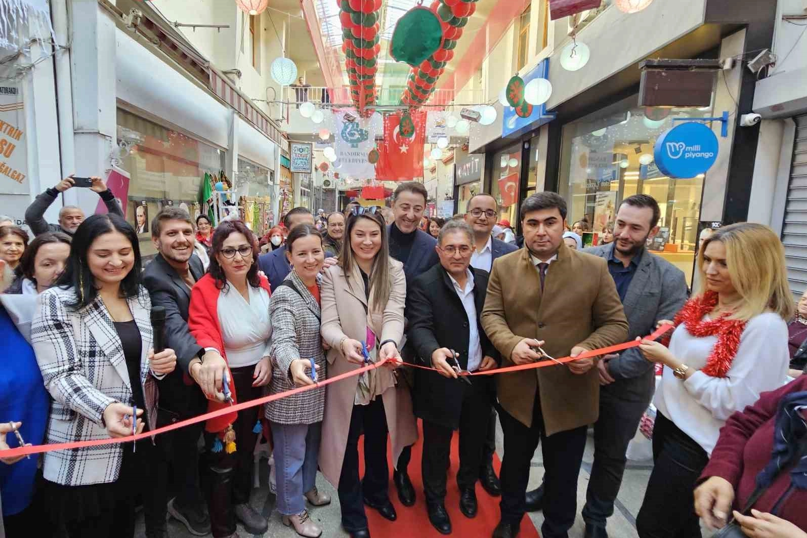 Balıkesir'de El Emeği Yılbaşı Alışveriş Günleri başladı haberinin görseli