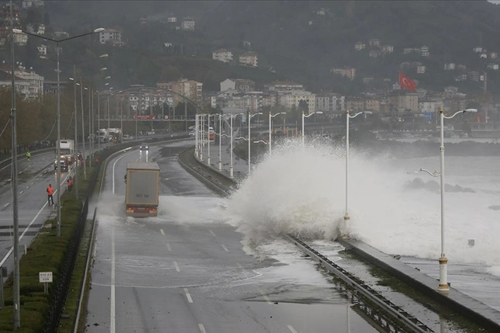 Meteorolojiden Karadeniz için fırtına uyarısı