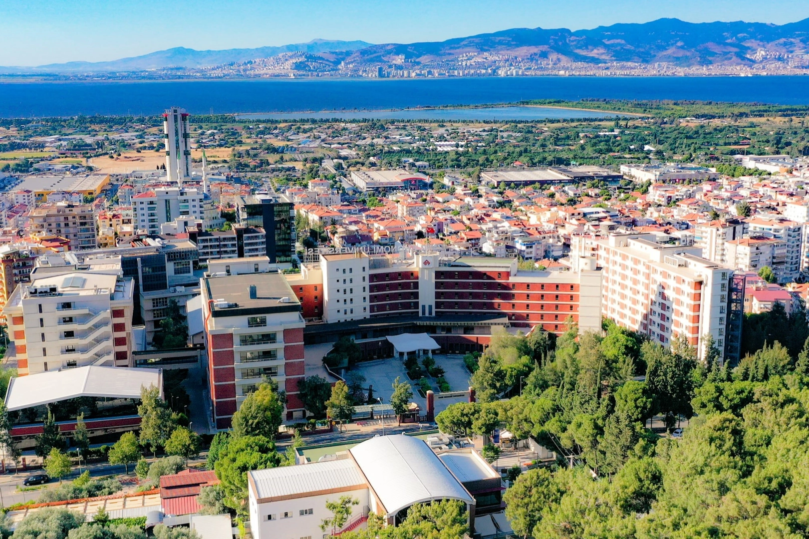 Mezunlar, bu sistemle firmalarla buluşuyor