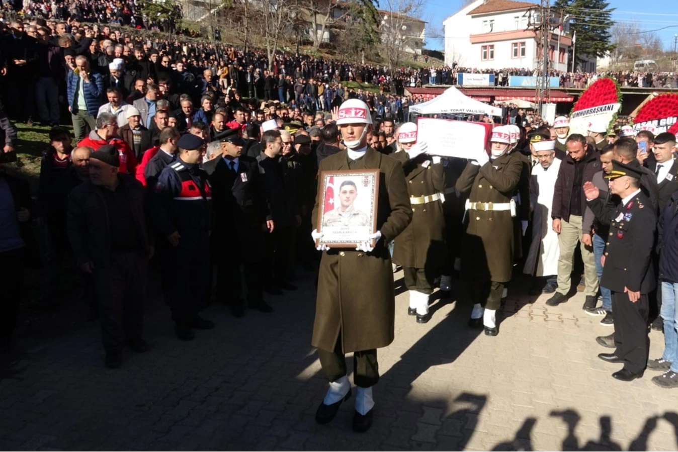 Tokat şehidini uğurladı