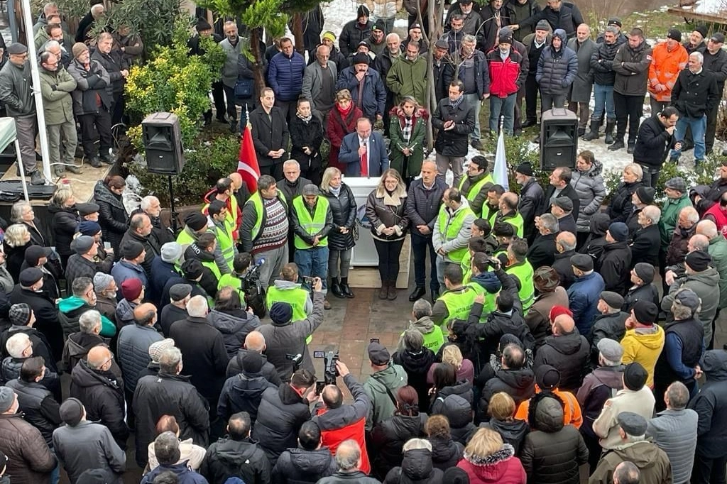 CHP'li başkan aday adaylığı sürecini durdurduğunu açıkladı