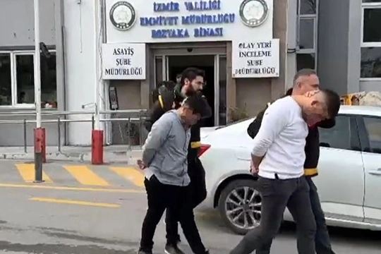 İzmir haber: Suçlular kaçtı, yunuslar kovaladı