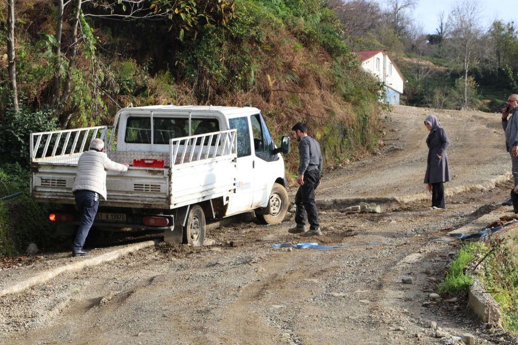 Rize'de mahalle sakinleri canından bezdi