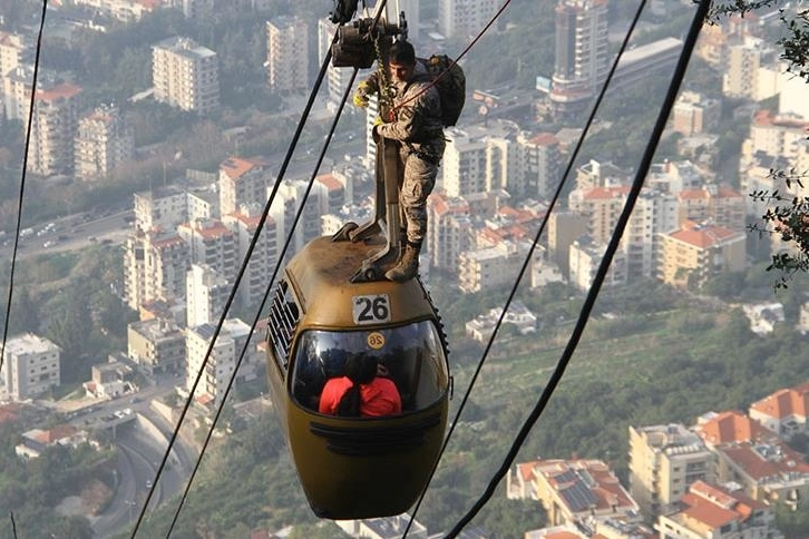 Teleferikte mahsur kalan 19 kişi saatler sonra böyle kurtarıldı