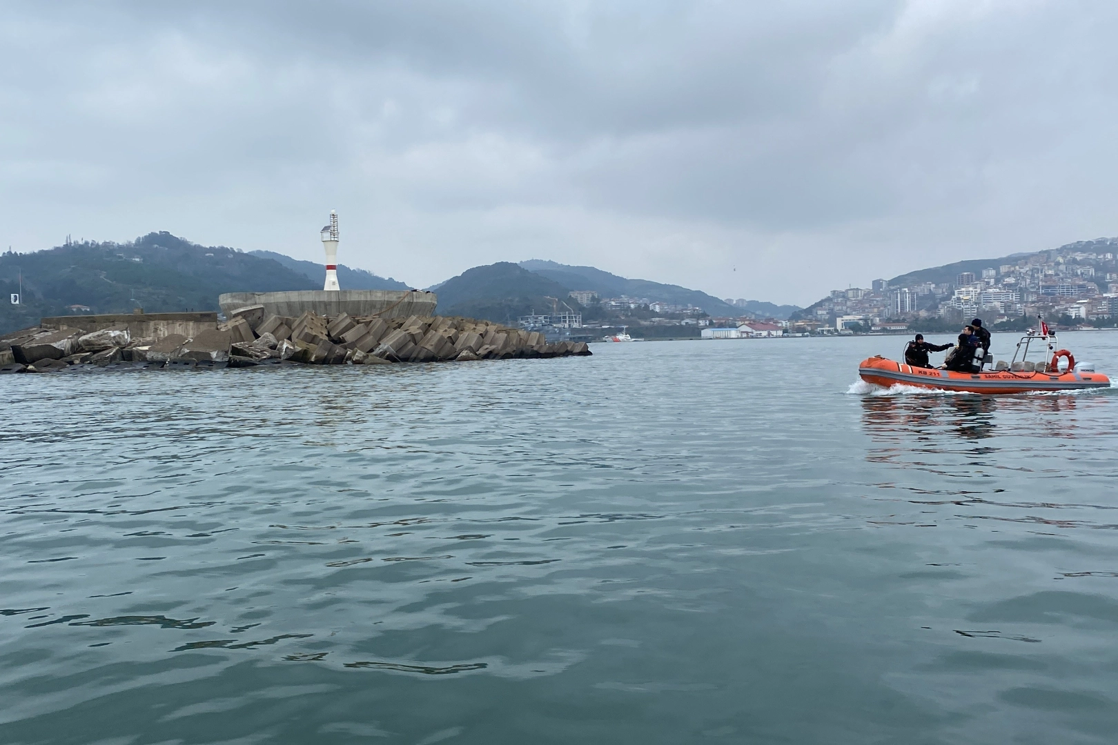 Zonguldak'ta batan Kafkametler'in kayıp mürettebatlarını arama çalışmaları devam ediyor