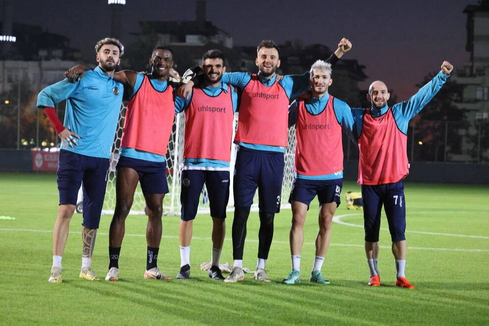 Alanyaspor, Antalyaspor maçı için hazırlığa başladı