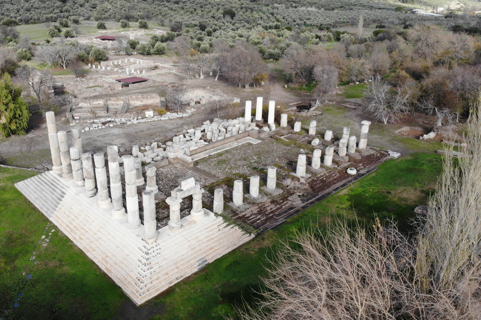 Apollon Smintheus Tapınağı'nda yeni kazı alanları jeoradarla belirleniyor