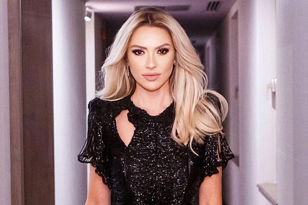 Yaptığı şarkılarla milyonlarca kişi tarafından dinlenen Hadise kimdir?