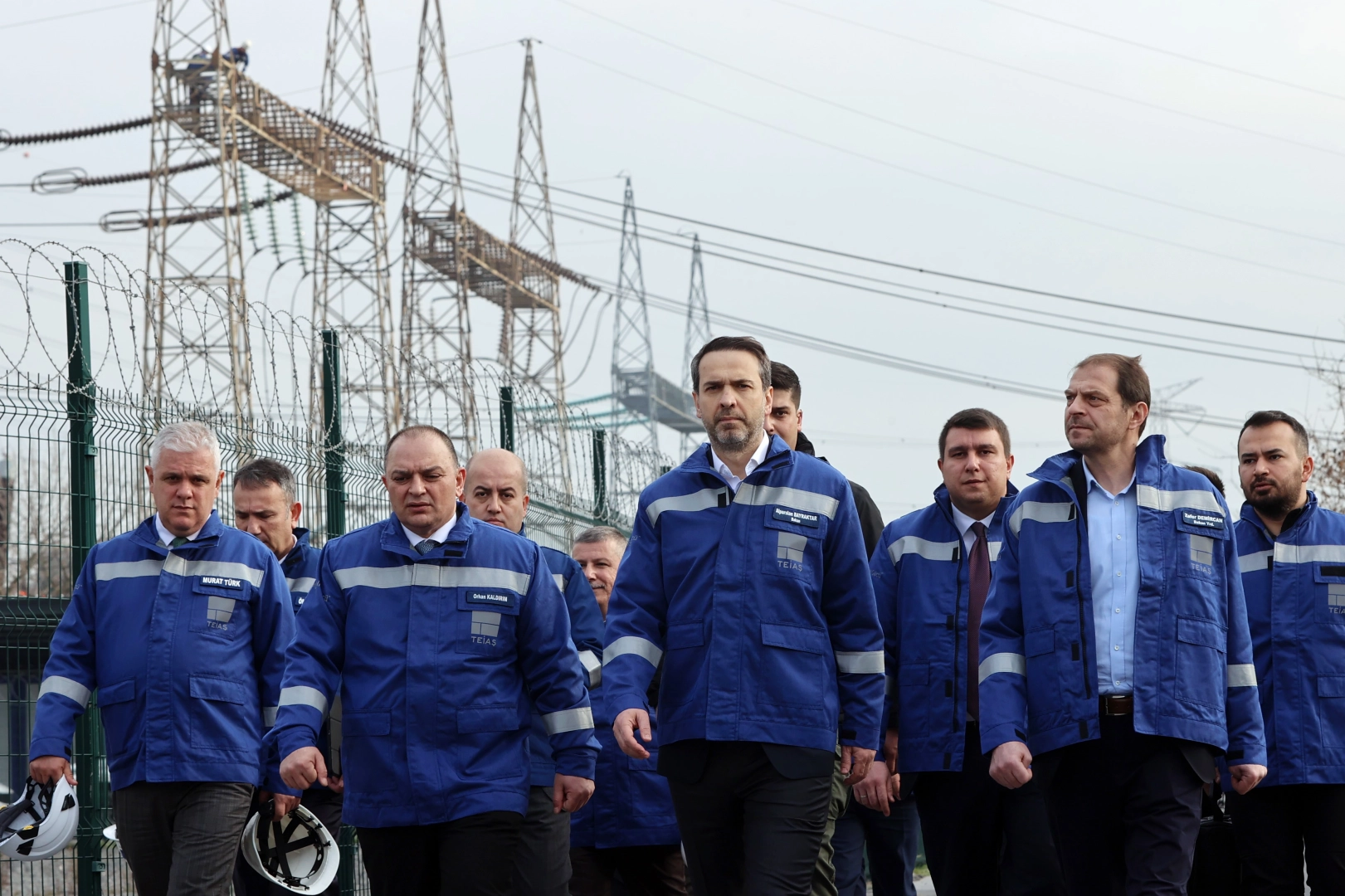 Alparslan Bayraktar: Önümüzdeki yılda artan enerji fiyatlarından vatandaşları korumaya devam edeceğiz haberinin görseli