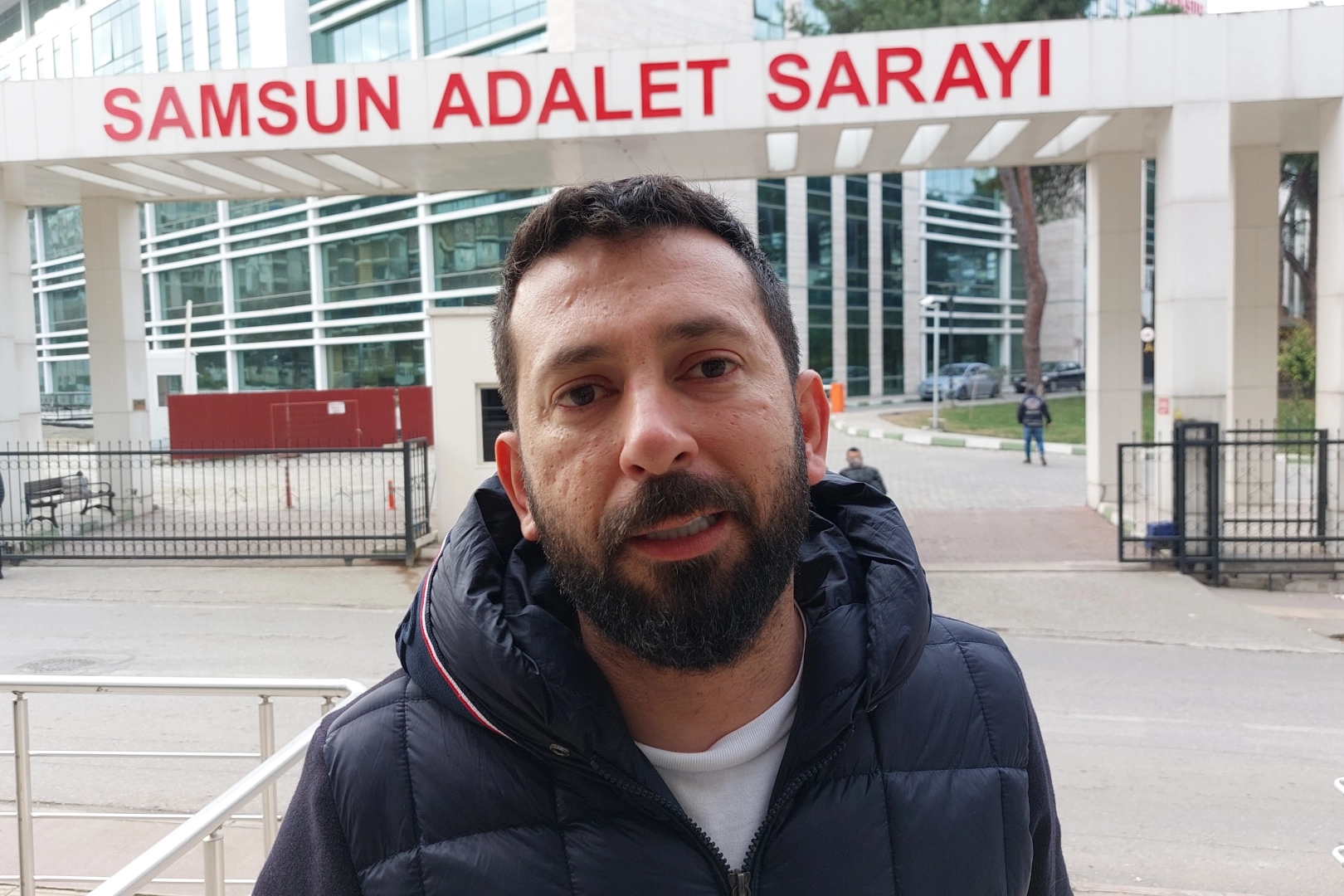 İçki sofrasında küfürlü şarkı söyleyen fenomen hakkında yeni gelişme haberinin görseli
