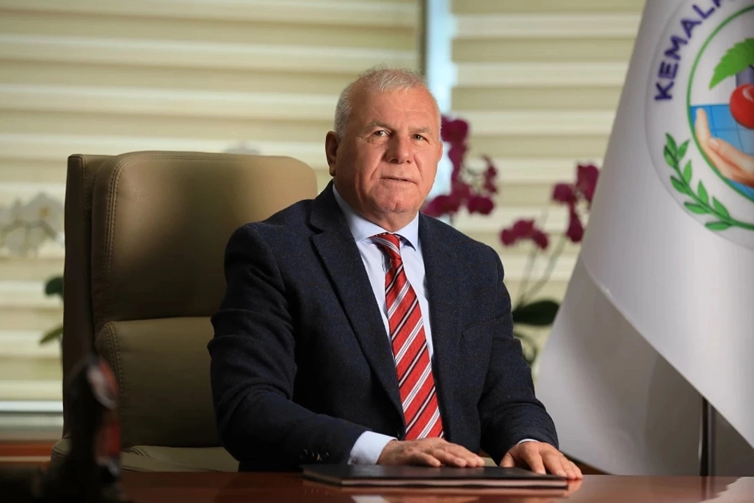 Başkan Rıdvan Karakayalı’dan yeni yıl mesajı haberinin görseli