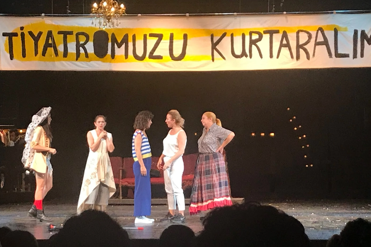 Bir vasiyet, beş kadın, bir tiyatro: Majestik haberinin görseli