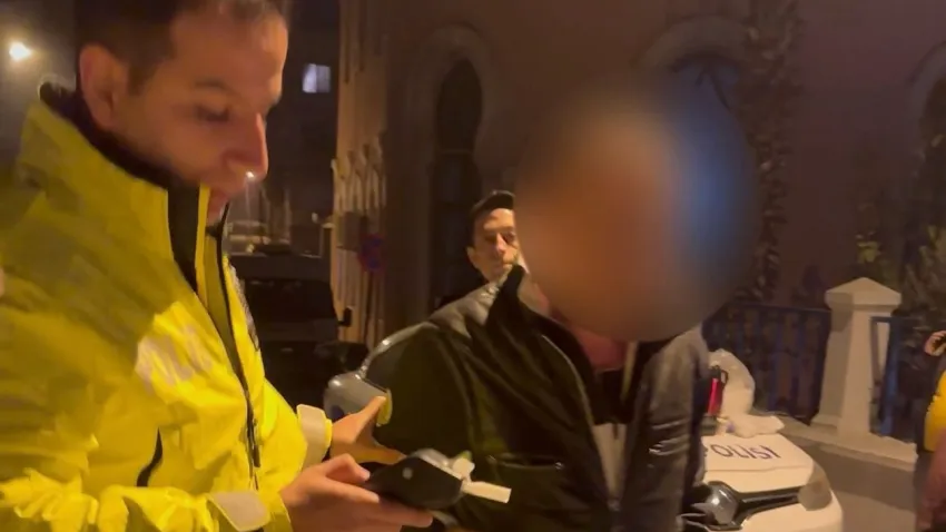 Alkollü sürücü polis ekiplerine zor anlar yaşattı haberinin görseli