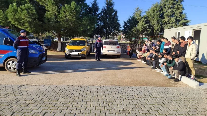 Aydın’da göçmen kaçakçılarına ağır darbe haberinin görseli