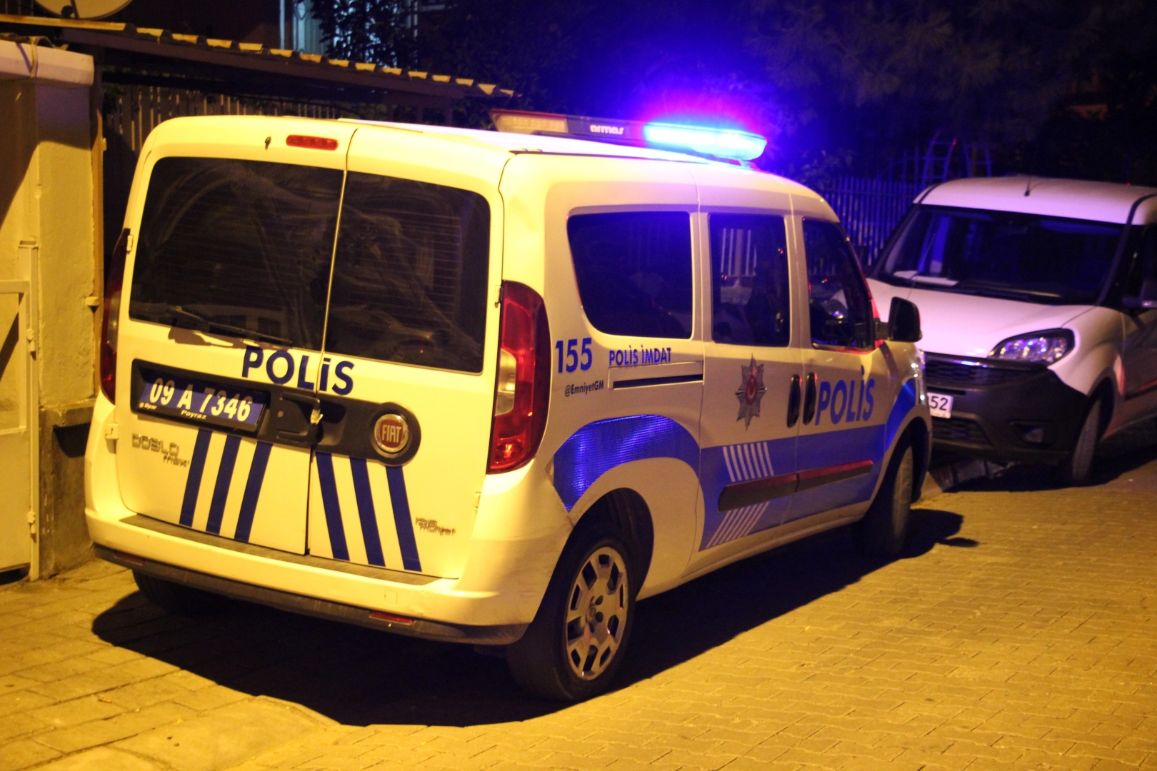 Aydın'da polise bıçakla saldırdı haberinin görseli