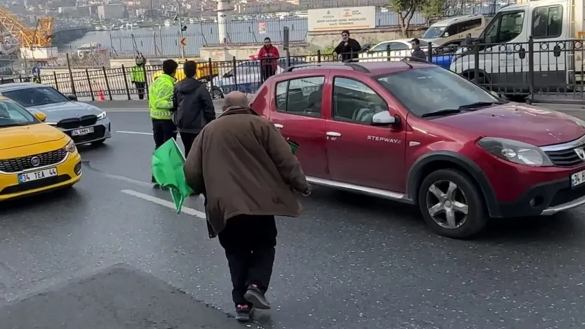 Filistin'e destek yürüyüşünden dönen vatandaşa yumruklu saldırı