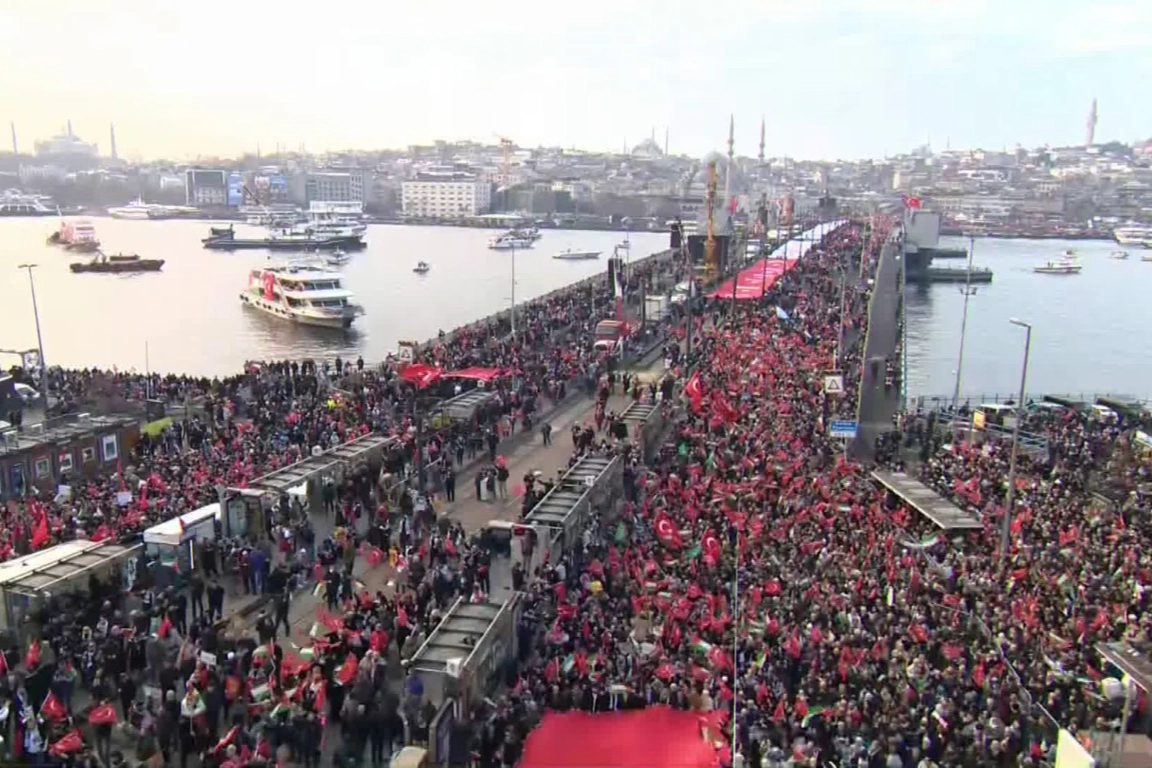 Galata Köprüsü’nde Filistin'e destek haberinin görseli