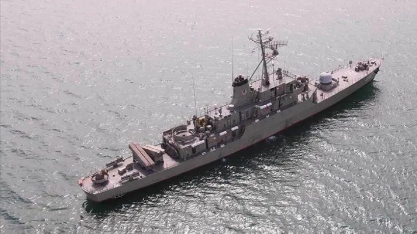 İran donanması Kızıldeniz'e girdiğini duyurdu haberinin görseli