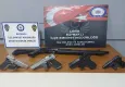 İzmir'de yılbaşı kutlamalarında havaya ateş açan kişiler yakalandı