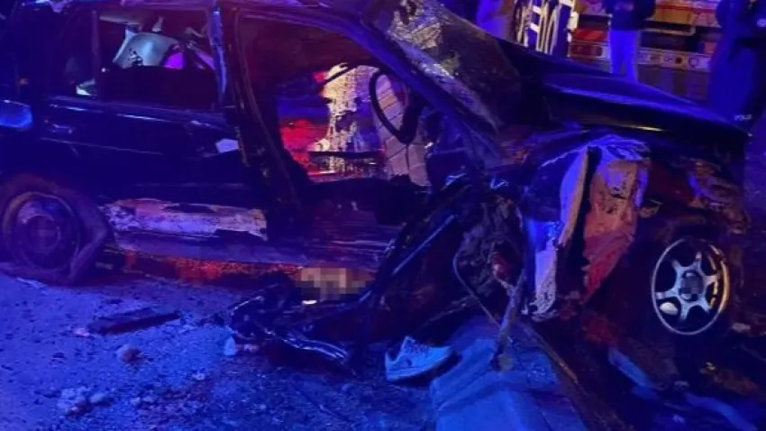 Sakarya’da kamyonla otomobil çarpıştı haberinin görseli