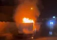Seyir halindeki otomobil alev topuna döndü
