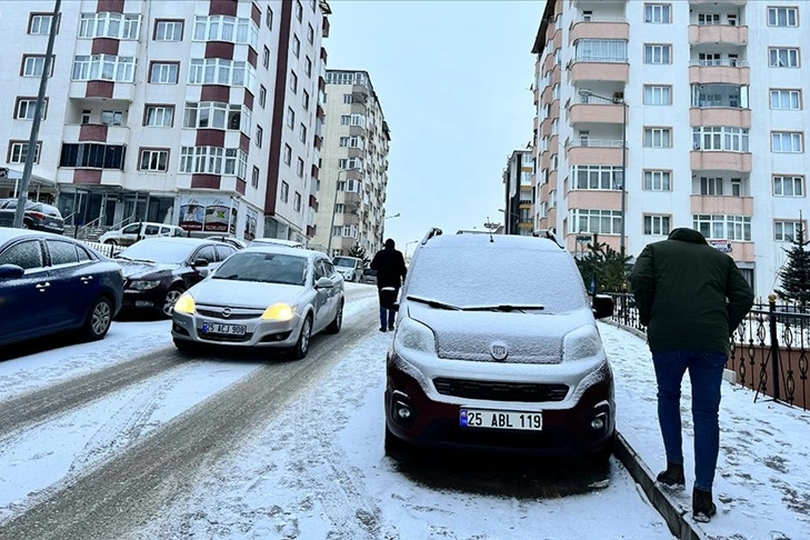 Doğu Anadolu Bölgesi'nde kar yağışı ve soğuk hava etkili oluyor