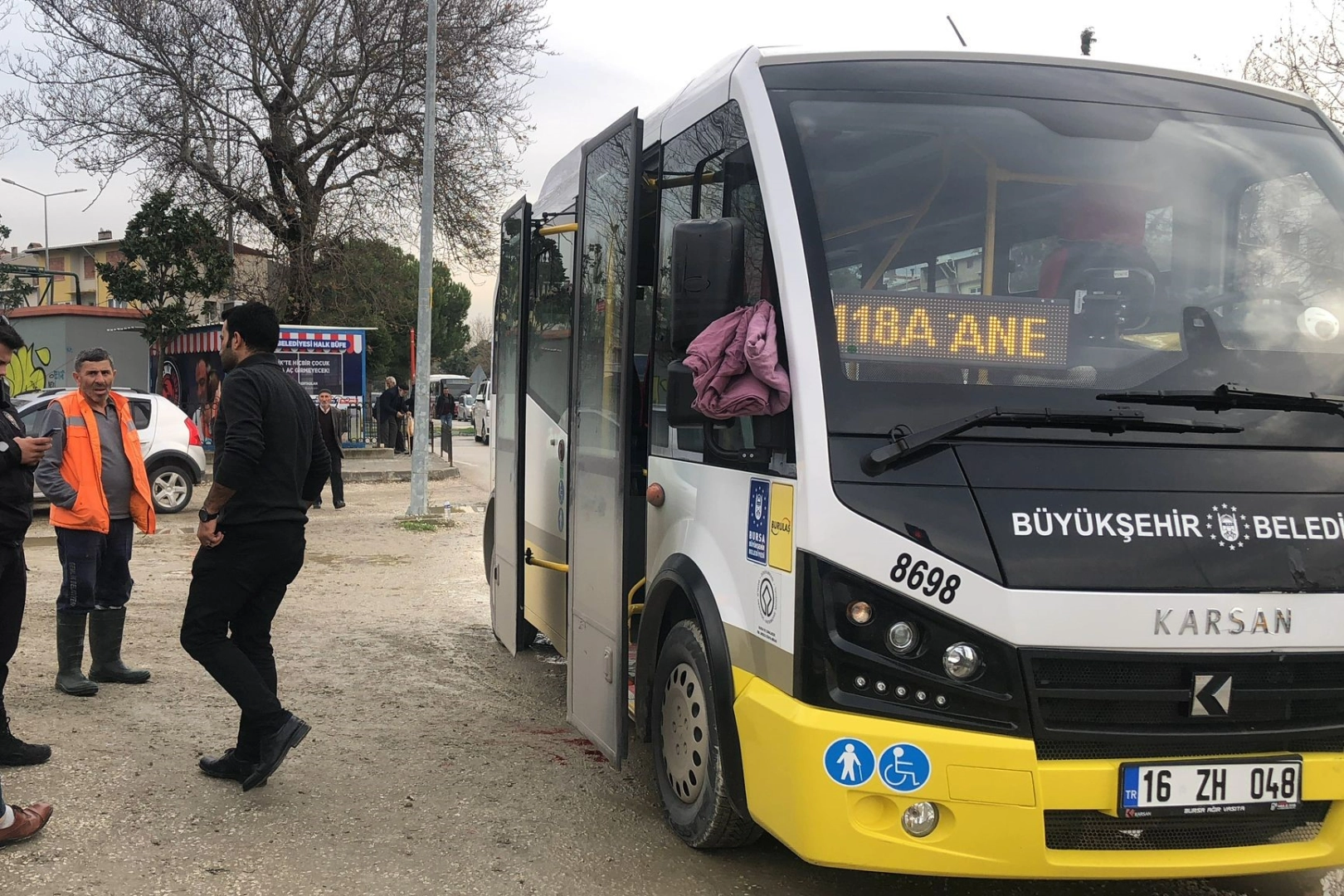 Durak harici durmayan şoföre bıçaklı saldırı