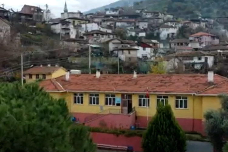 İzmir'in Çalıkuşu köy çocuklarına umut oldu