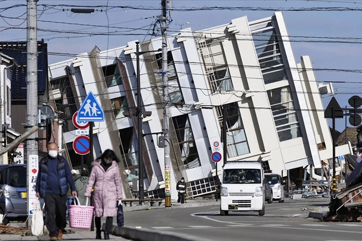 Japonya'da meydana gelen depremde hayatını kaybedenlerin sayısı  64'e çıktı