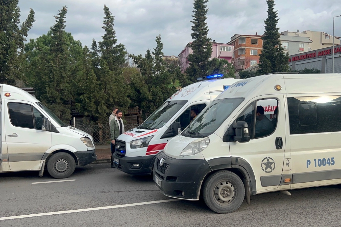 Mesaiden dönen işçiler kazadan kaçamadı haberinin görseli