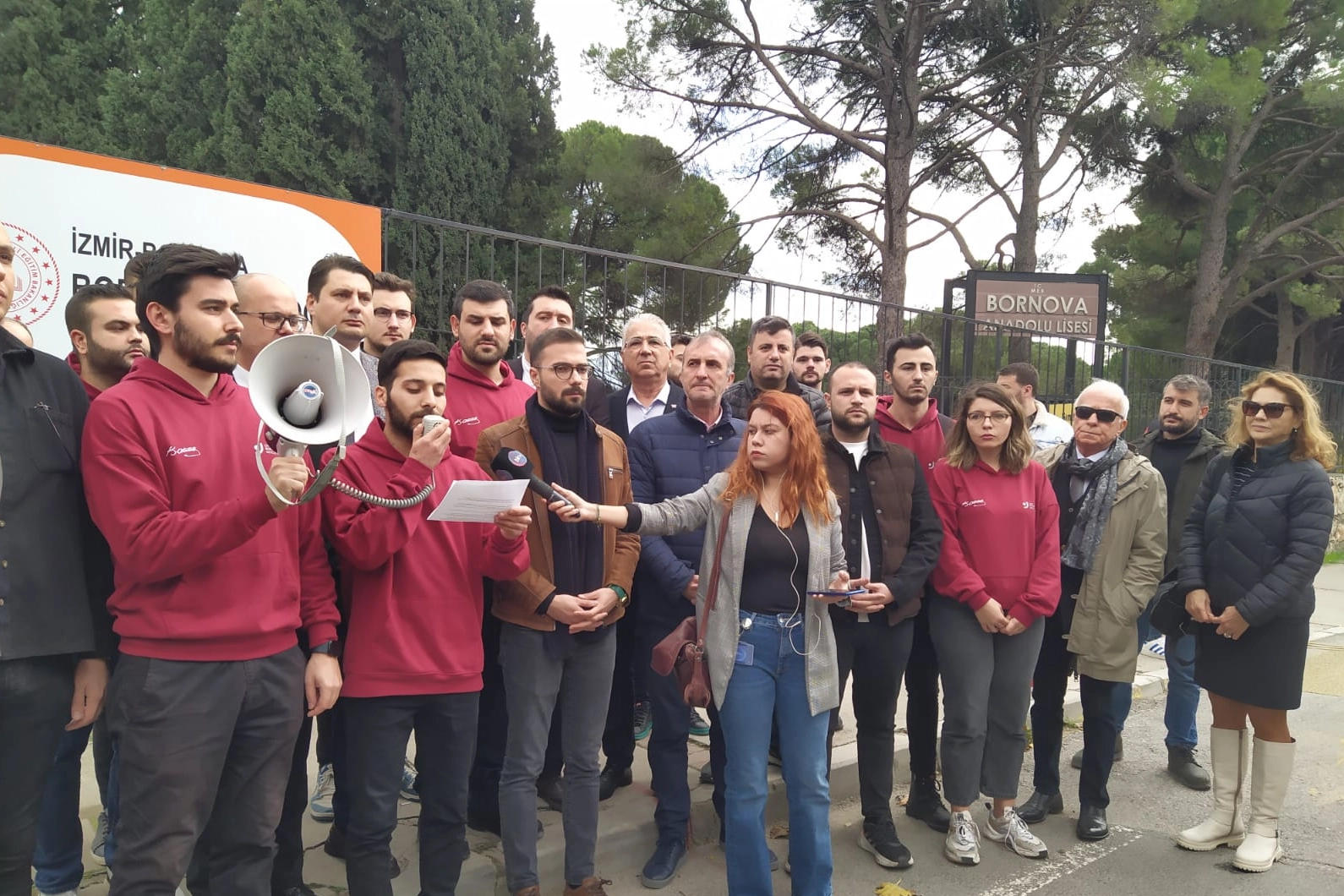 Bornova Anadolu Lisesi’ndeki proje geleceğimize darbedir!