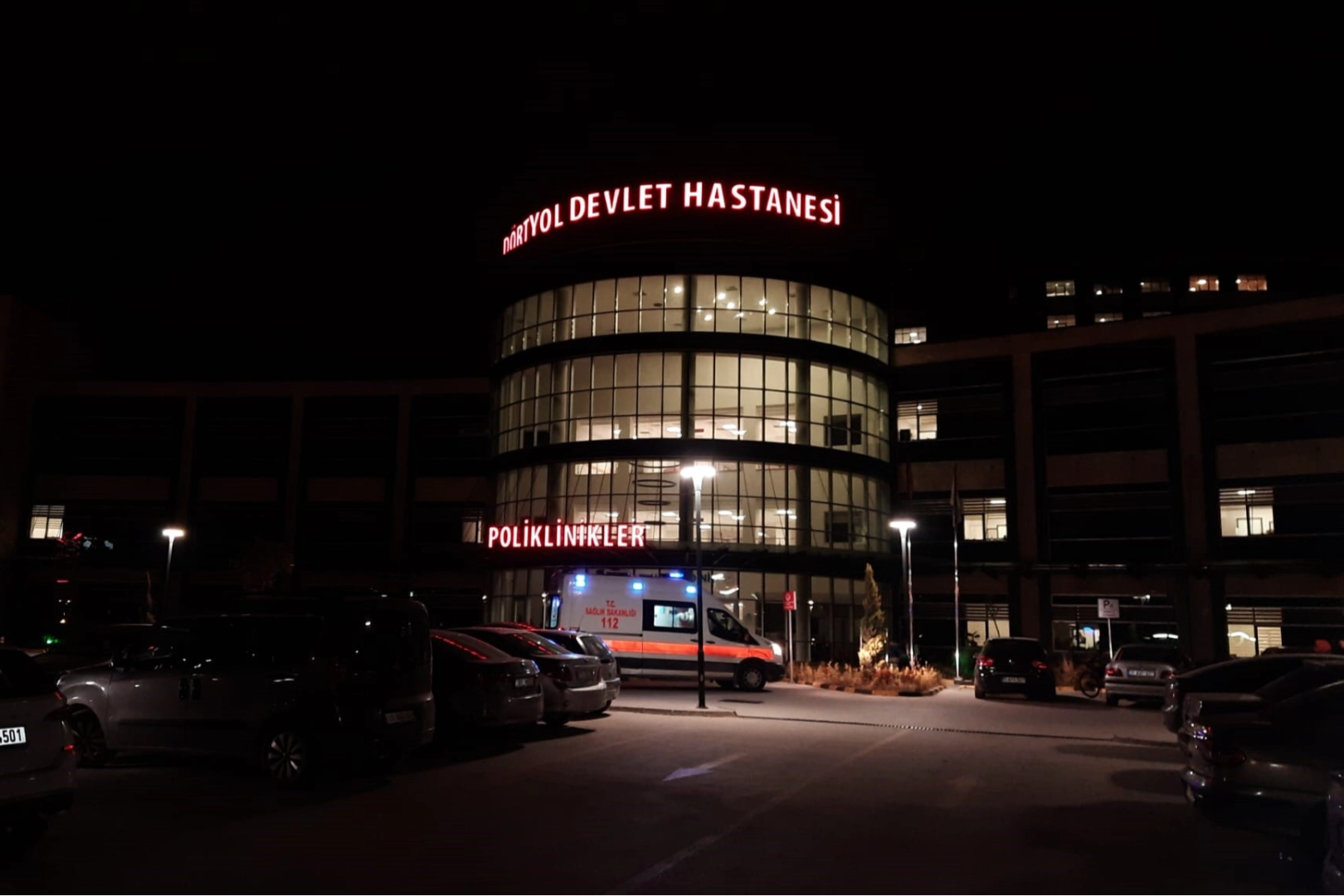 Hatay’da park yeri kavgasında kan aktı