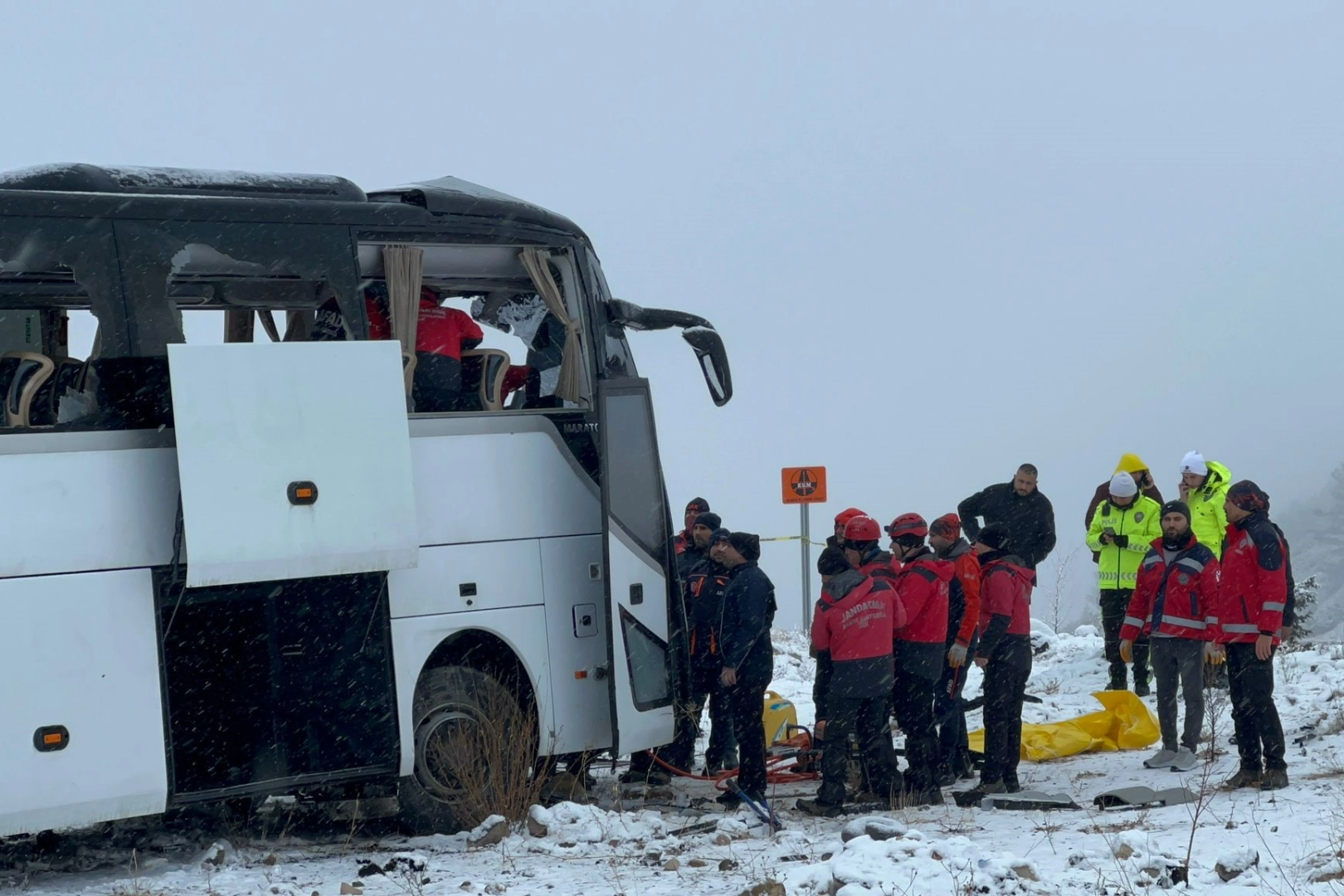 Kars’ta feci kaza: Ölü ve yaralılar var