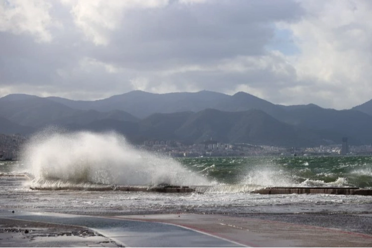 İzmir'de bugün hava nasıl olacak? İşte saatlik hava durumu 06.01.2024