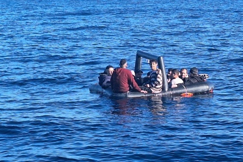 İzmir haber: Ölümle burun buruna gelen 95 göçmen kurtarıldı