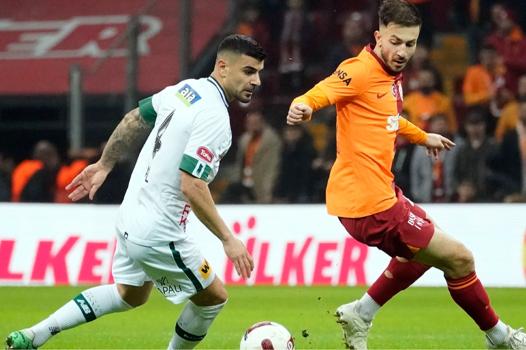 Aslanlar zirveyi bırakmıyor: Galatasaray- Konyaspor: 3-0 haberinin görseli